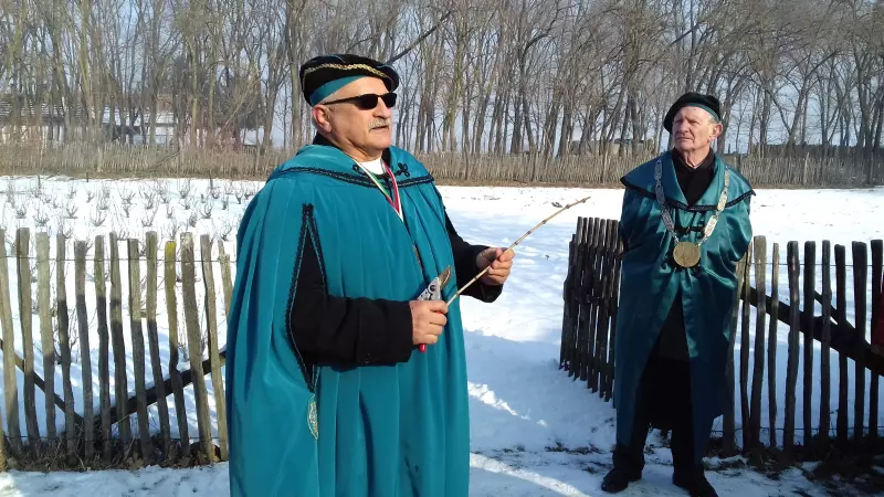 Vince napi vessz�v�g�s - �pusztaszer
