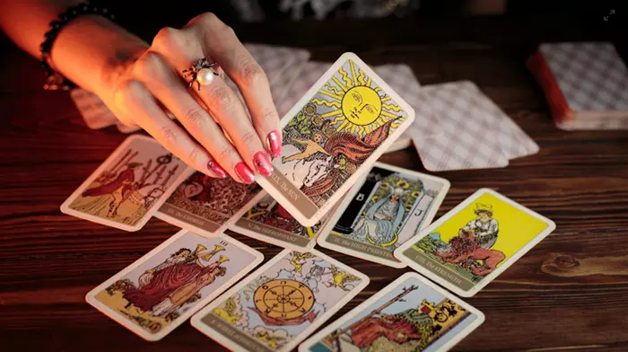 Tarot k�rtya vet�s