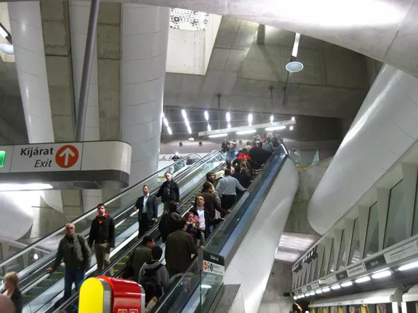 4-es metr�, K�lvin t�r