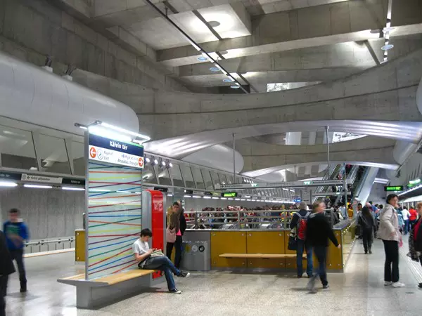 4-es metr�, K�lvin t�r