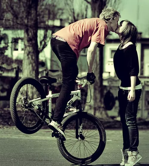 Egy igazi biciklis cs�k...