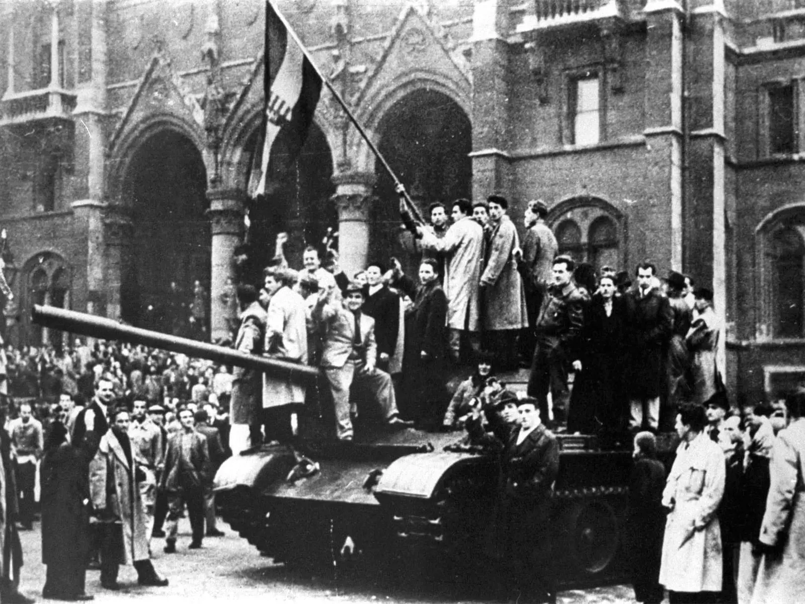 Magyarorsz�g 1956-ra eml�kezik