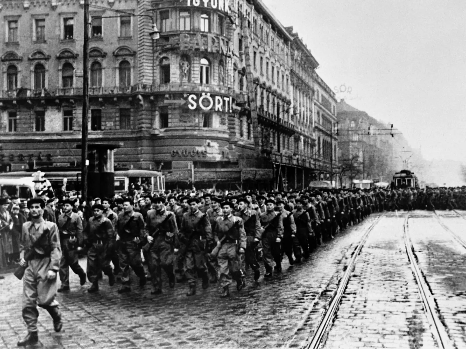 Magyarorsz�g 1956-ra eml�kezik