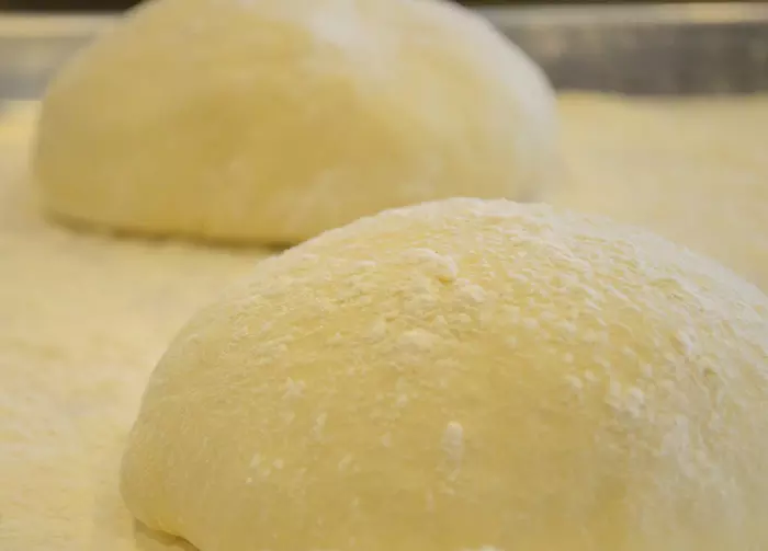 H�zi pizzat�szta