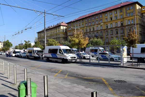 Migr�nst�ntet�sek a Keleti p�lyaudvarn�l - 2015 - augusztus, szeptember