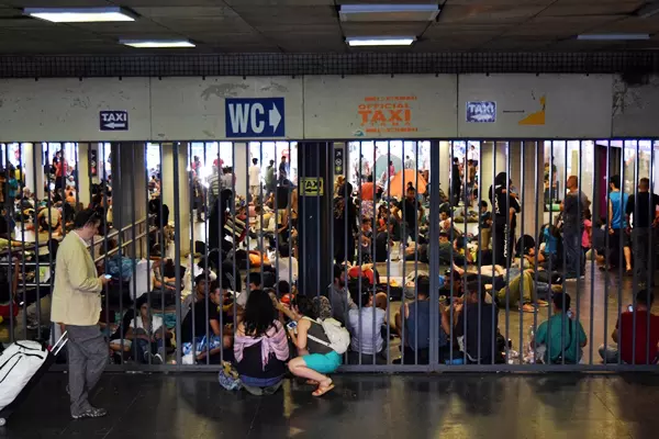 Migr�nst�ntet�sek a Keleti p�lyaudvarn�l - 2015 - augusztus, szeptember