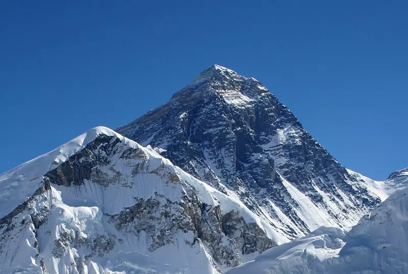 Mount Everest (Csomolungma)