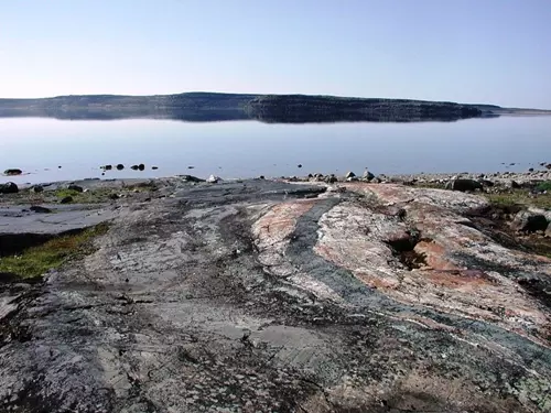 Nuvvuagittuq greenstone �v