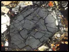 Holdk�zetek, meteoritok - az �g k�vei